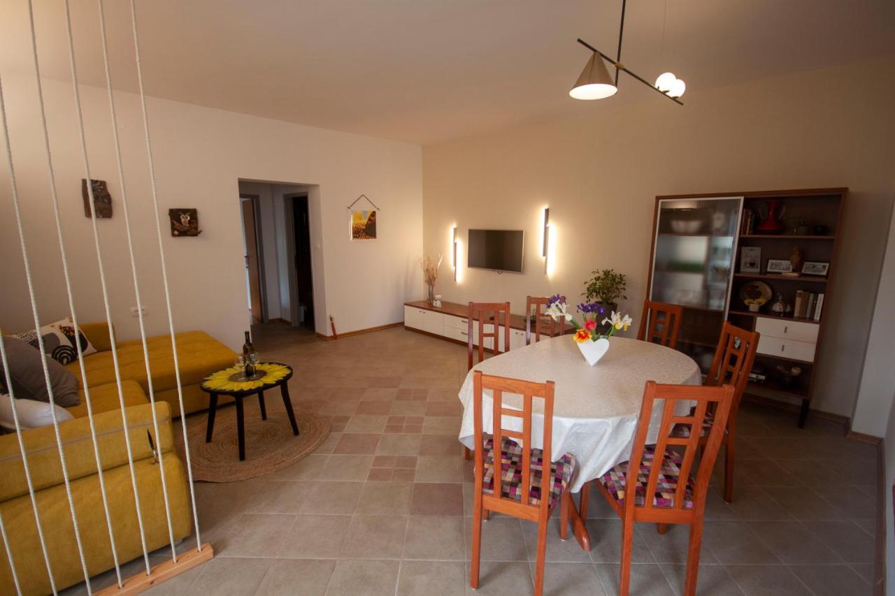 Apartments Katarina Porat Malinska Ngoại thất bức ảnh