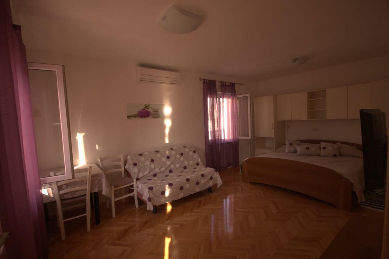 Apartments Katarina Porat Malinska Ngoại thất bức ảnh