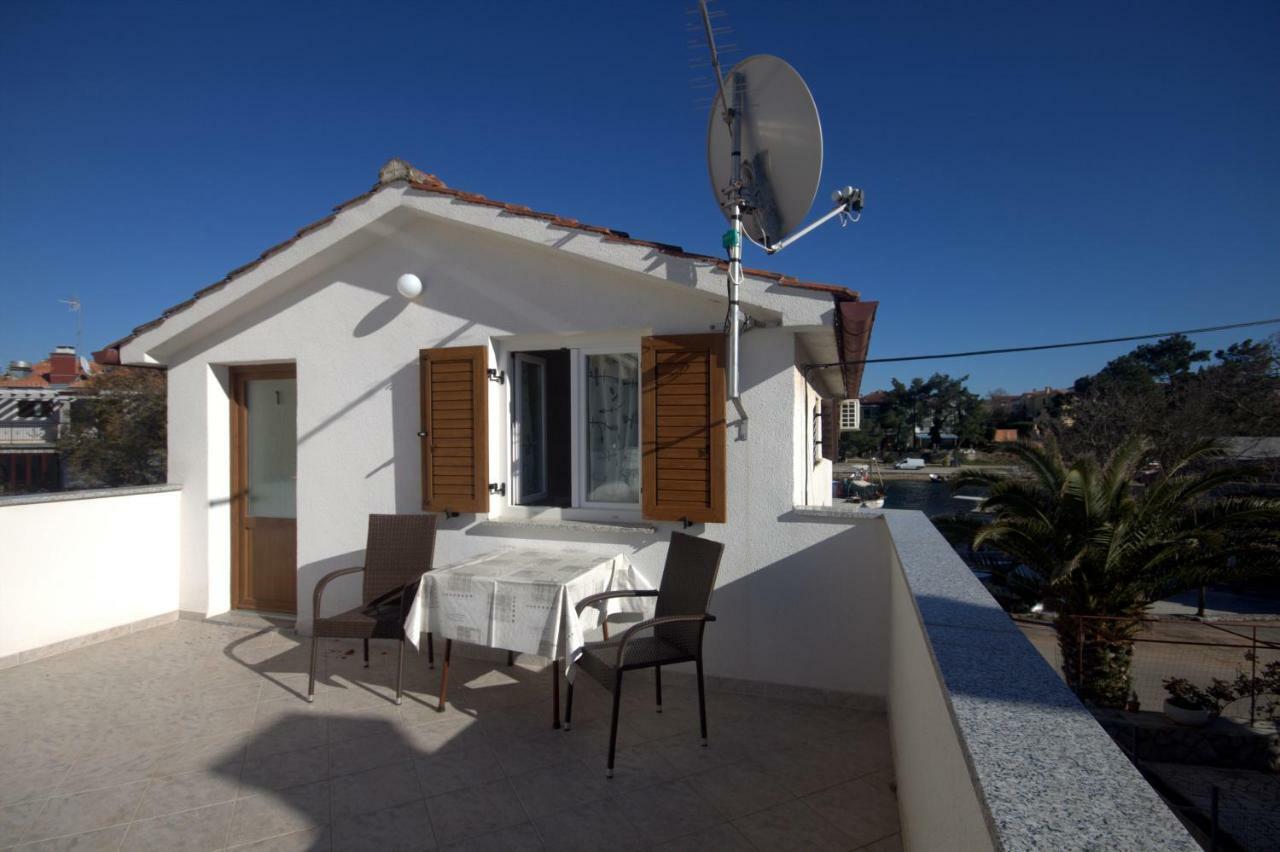 Apartments Katarina Porat Malinska Ngoại thất bức ảnh